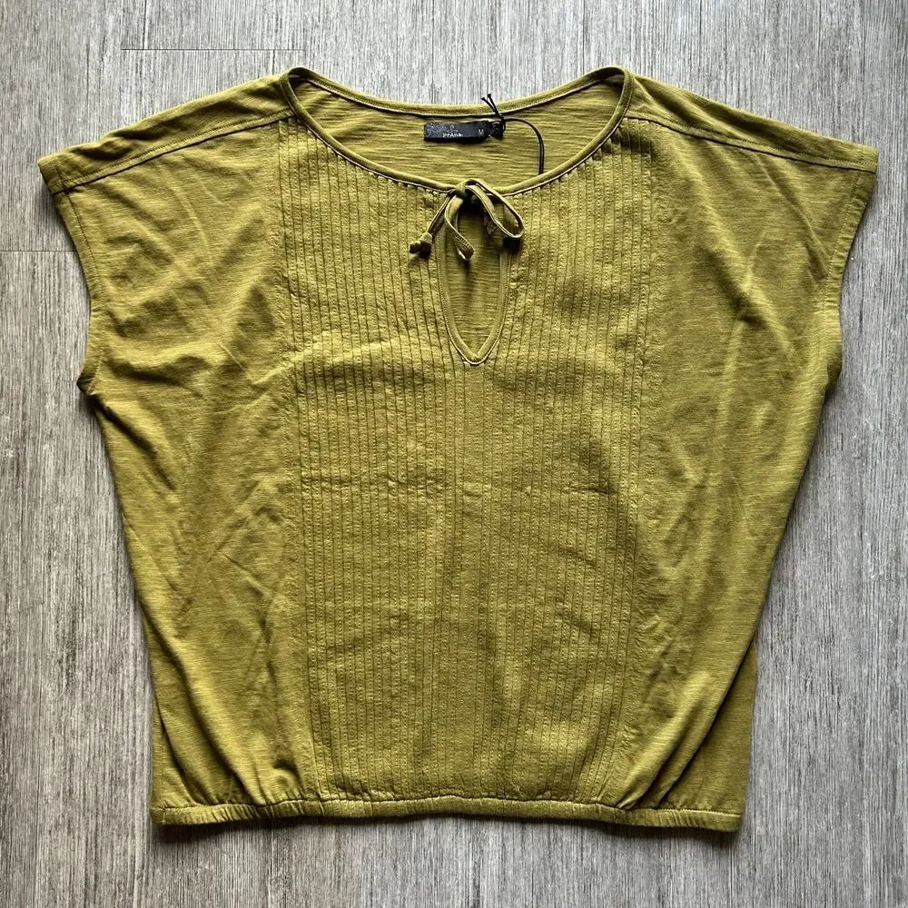 ✨ Prana Olive Green “Ocupas Popover” Boxy Pleated Short Sleeve T-Shirt Sz Medium - Picture 3 of 12
